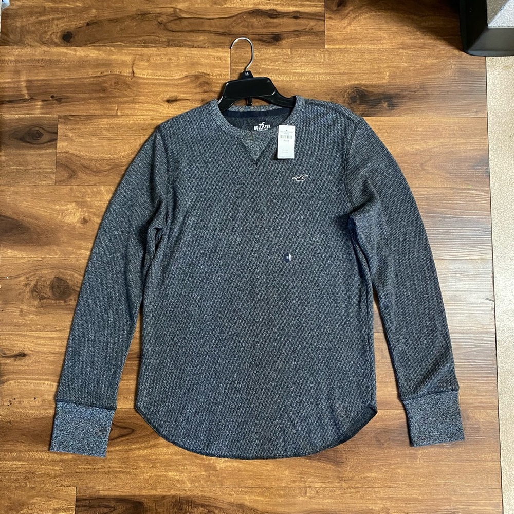 Hollister Men's Heathered Crew Pullover in Charcoal Gray